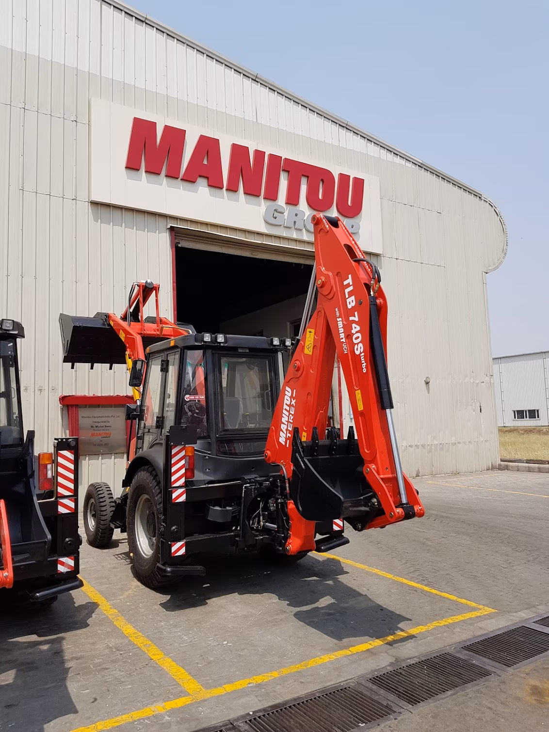 manitou-group-2